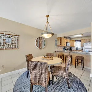  Holiday home On The Gulf 403 - Is A Beautiful Front With A Great View Of The Gulf